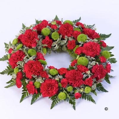 Classic Wreath   Red and Green