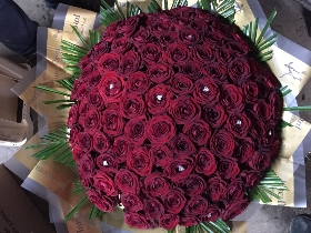 Dome of Luxury red roses