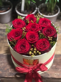 Roses hat box